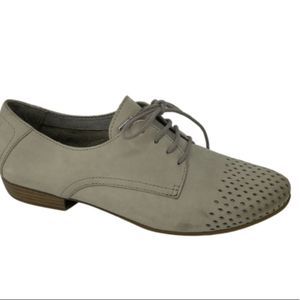 Tamaris beige saddle shoe